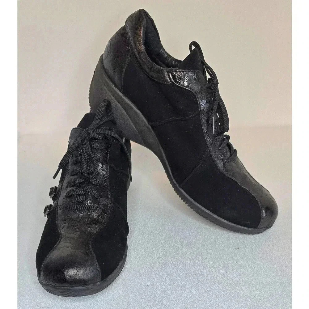 LAURA BIAGIOTTI women's sneakers, leather/SUEDE Size: EU 41 USA 11 Crystal Logo